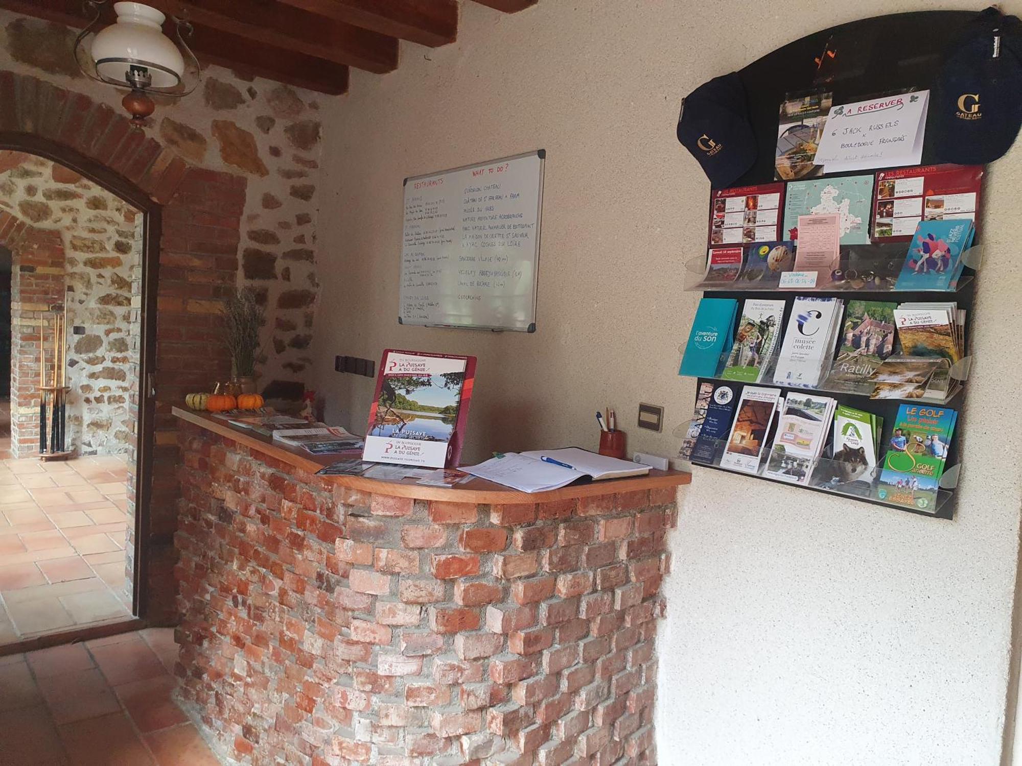 Ferme Equestre & Chambres D'Hotes Gateau Stables Proche Guedelon Saint-Amand-en-Puisaye 외부 사진